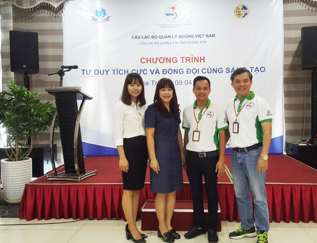 tu-duy-tich-cuc-va-dong-doi-cung-sang-tao1