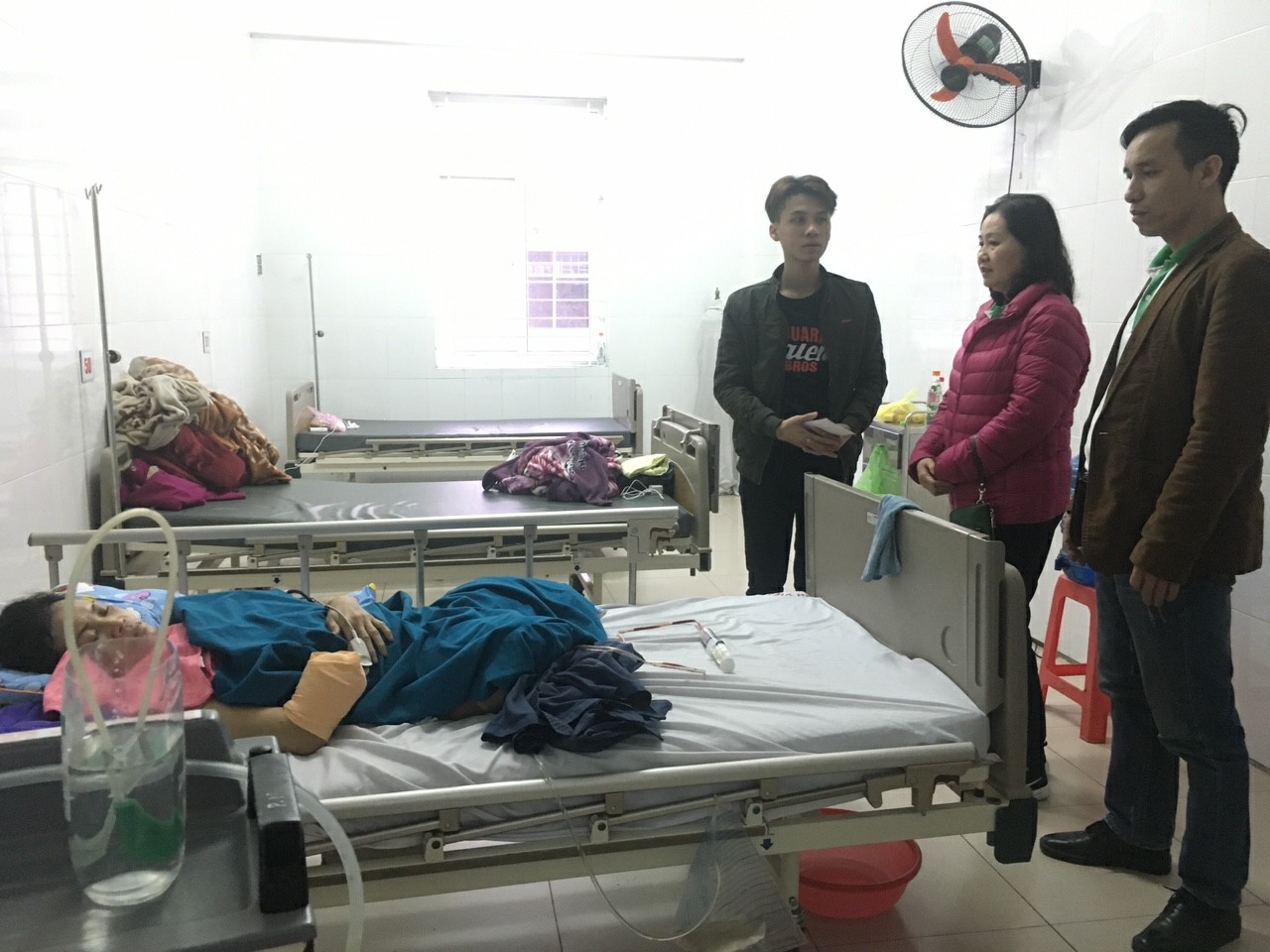 Chương trình "Áo ấm cho em" đến với trẻ em Bình Liêu 2017