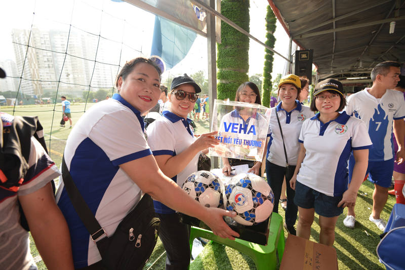Giải bóng đá "VEHA Kết nối yêu thương 2018"