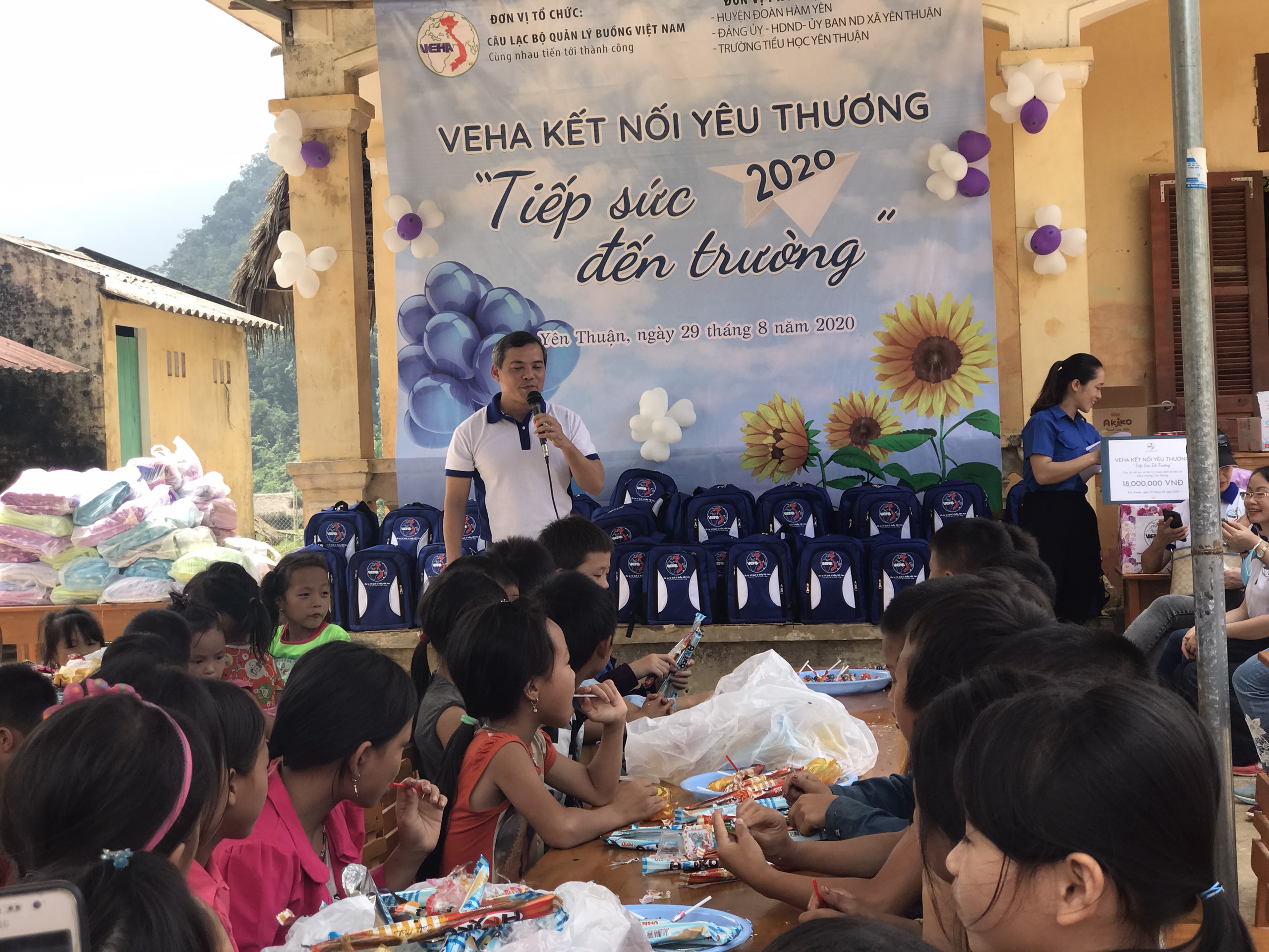 Chương trình VEHA Kết nối yêu thương - "Tiếp sức đến trường 2020"