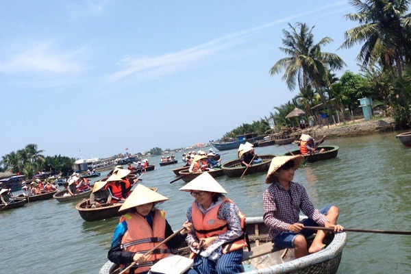 Từ nhân viên bếp khách sạn thành ông chủ khu du lịch sinh thái