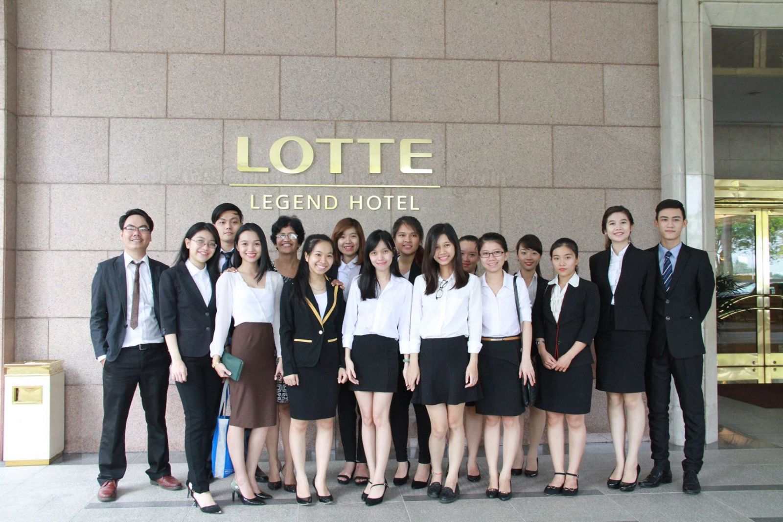 Laundry Attendant/ Nhân viên giặt ủi (thời vụ)