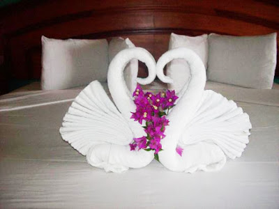Xếp Khăn Tắm Trang Trí Phòng